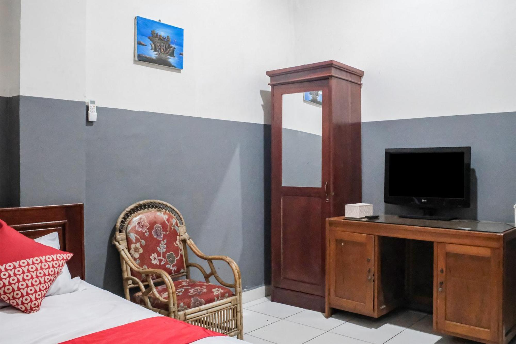 Oyo 93117 Penginapan Tiga Dara Jayapura Luaran gambar